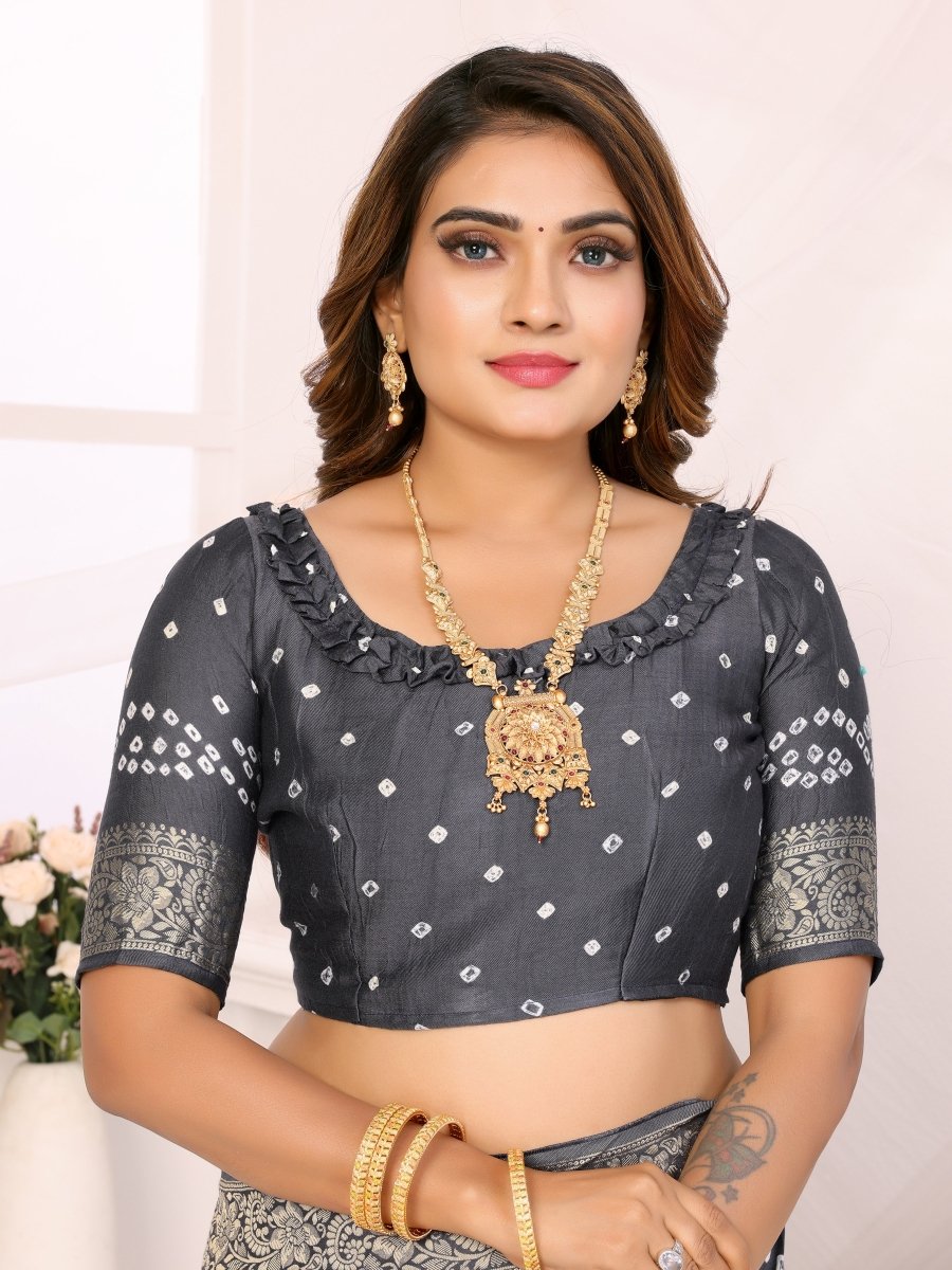 Elegant Grey Bandhani Saree with Zari Peacock Motifs & Unstitched Blouse - CLOHI